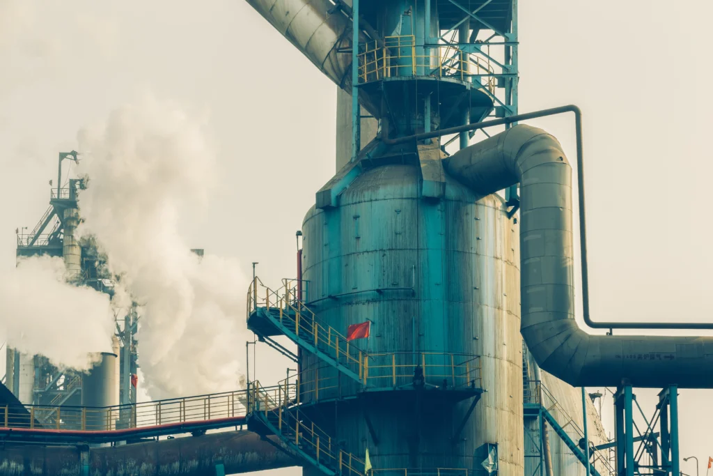 Applications of air blasters in petrochemicals
